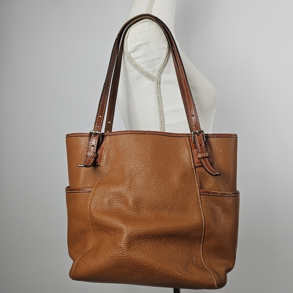 Dooney & Bourke Florentine magnetic closure purse - Picture 2 of 15